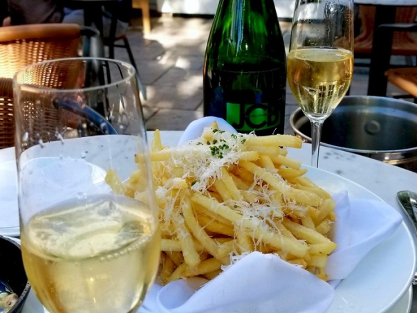 The Art of Wine Pairing: A Sip for Every&nbsp;Mood